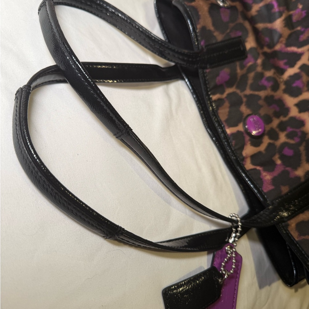 Coach Leopard Print Tote Bag – Purple & Brown Cheetah, Patent Trim, F25281 - Picture 10 of 11